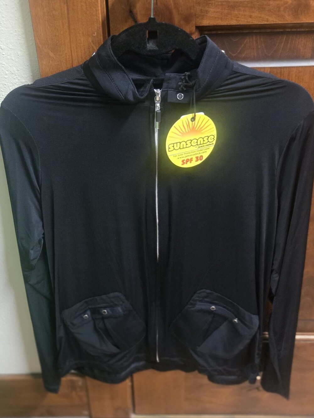 NWT Jamie Sadock Sunsense SPF 30 Long Sleeve Light Weight Jacket. Black. Medium.